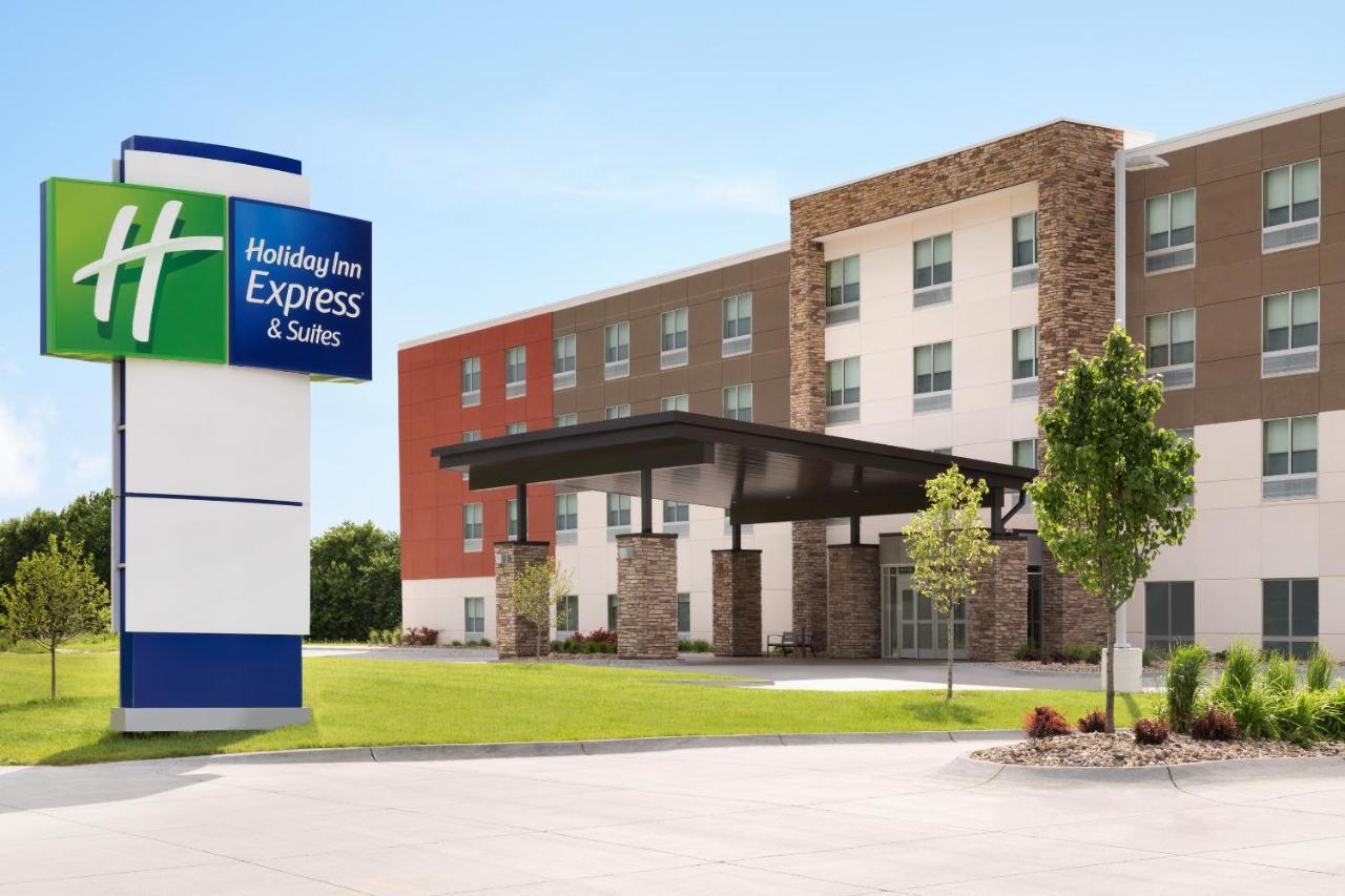 Holiday Inn Express & Suites - Milwaukee West Allis By Ihg Kültér fotó