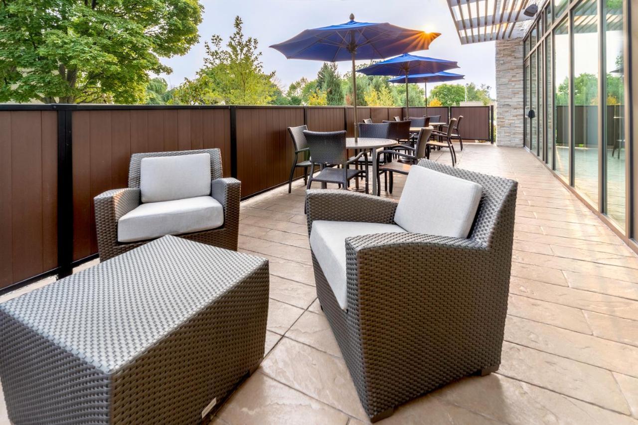 Holiday Inn Express & Suites - Milwaukee West Allis By Ihg Kültér fotó