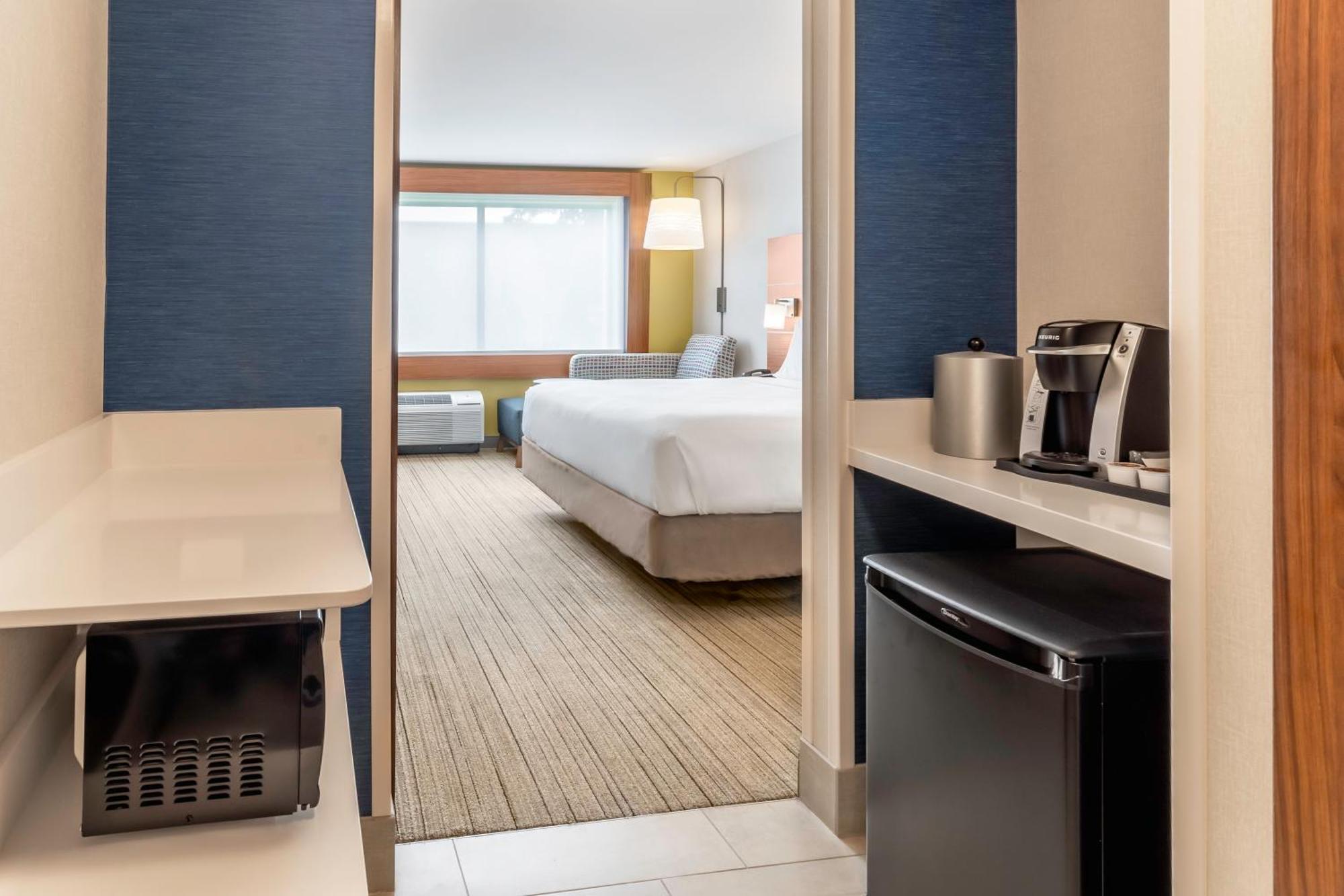Holiday Inn Express & Suites - Milwaukee West Allis By Ihg Kültér fotó