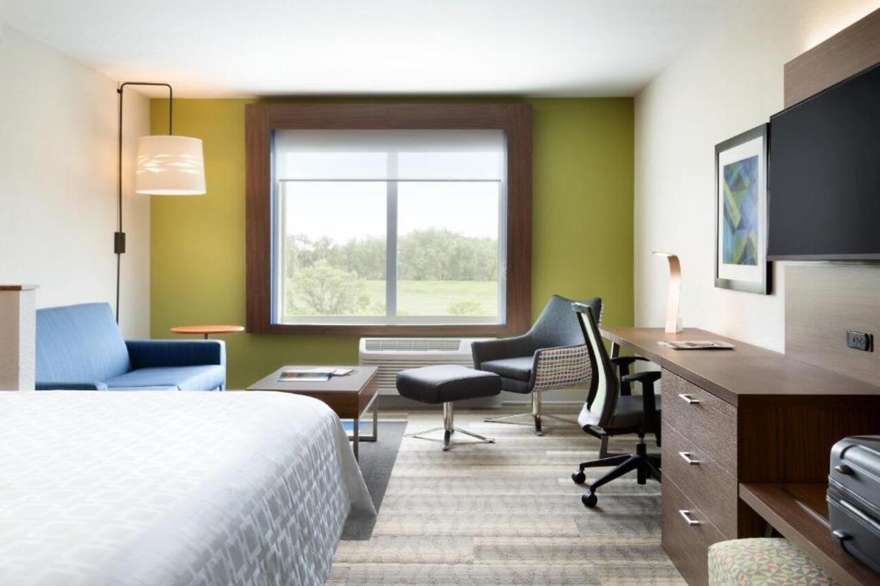 Holiday Inn Express & Suites - Milwaukee West Allis By Ihg Kültér fotó